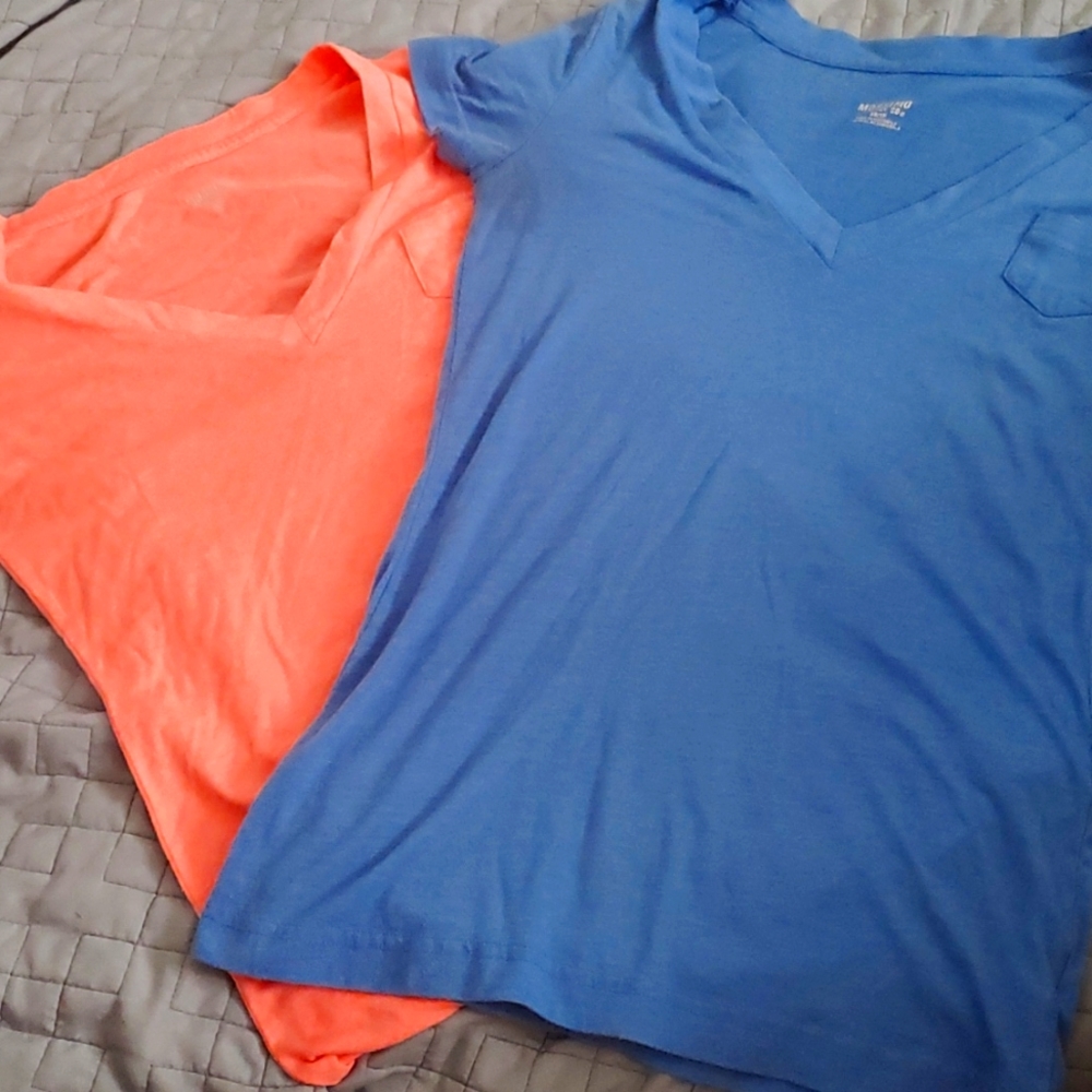 Two Mossimo V neck pocket tee's XS / Extra Small!